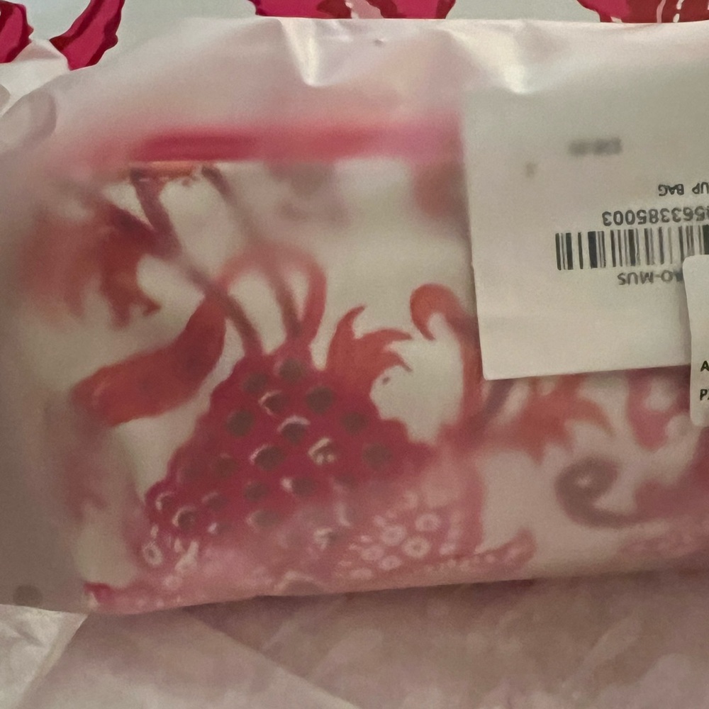Roller Rabbit Makeup Bag - Picture 3 of 3